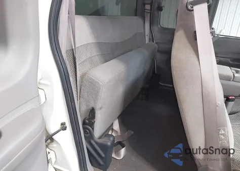 2000 Ford F-150 Lariat/Work Series/Xl/Xlt from USA, damaged, VIN 1FTRX17W5YNA88674